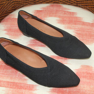 Comfort Women's Pumps in black Fabric, size 8.